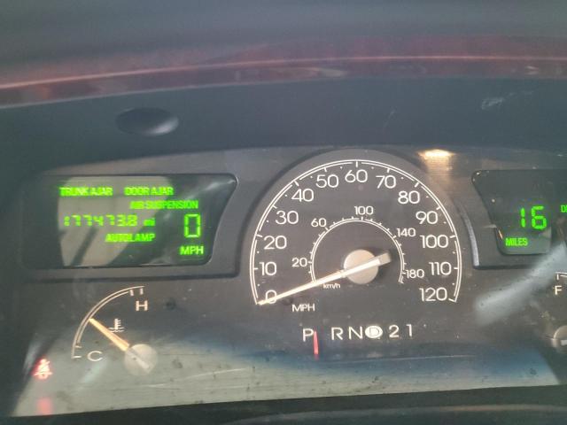Photo 9 from auction – 2004 LINCOLN TOWN CAR E with VIN 1LNHM81W14Y652489
