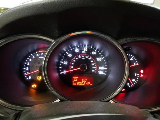 Photo 9 from auction – 2011 KIA SORENTO BA with VIN 5XYKTCA18BG013049