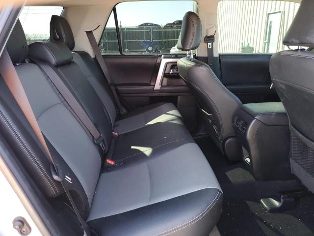 Photo 10 from auction – 2020 TOYOTA 4RUNNER SR with VIN JTEBU5JR5L5769149