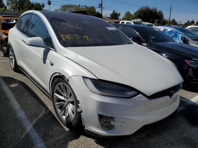Photo 4 from auction – 2016 TESLA MODEL X with VIN 5YJXCDE27GF030146
