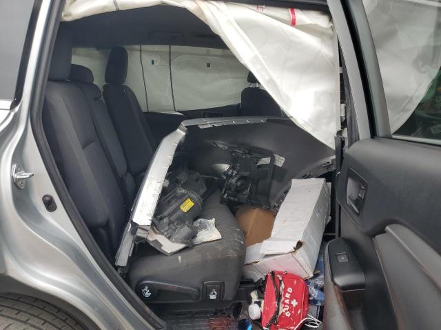Photo 10 from auction – 2018 TOYOTA HIGHLANDER with VIN 5TDBZRFH0JS880549
