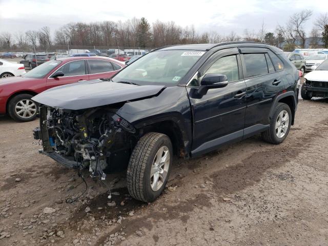 TOYOTA RAV4 XLE 2019 with VIN JTMP1RFV8KD033388 - Photo from auction
