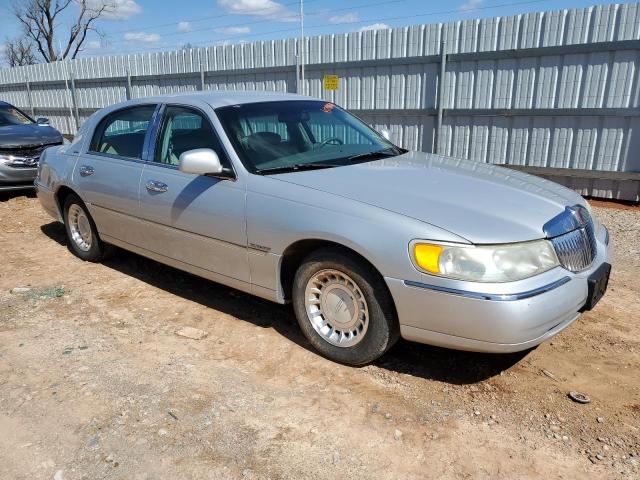Photo 4 from auction – 2001 LINCOLN TOWN CAR E with VIN 1LNHM81W91Y661209