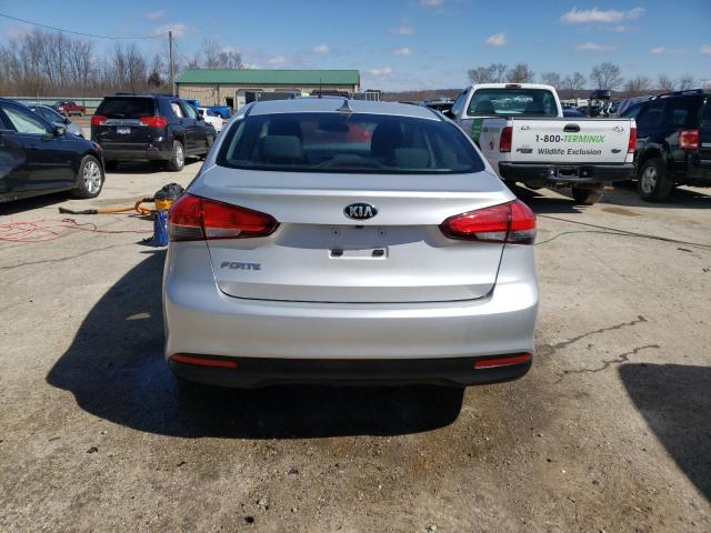 Zdjęcie 6 z aukcji – 2017 KIA FORTE LX z VIN 3KPFL4A78HE130244