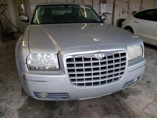 Photo 5 from auction – 2010 CHRYSLER 300 TOURIN with VIN 2C3CA5CV0AH167877