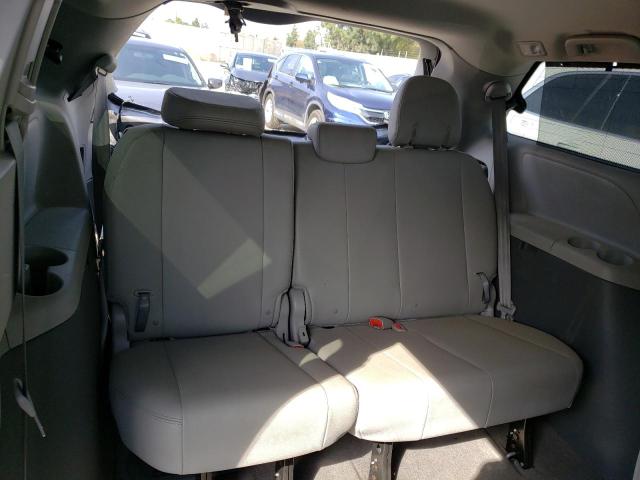 Photo 10 from auction – 2018 TOYOTA SIENNA XLE with VIN 5TDYZ3DC2JS910990
