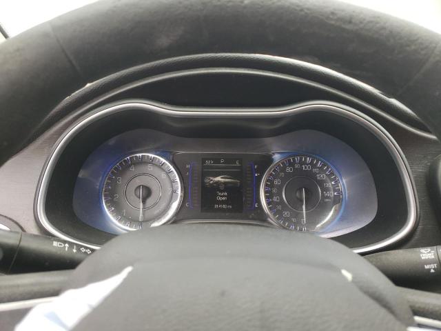 Photo 9 from auction – 2015 CHRYSLER 200 LIMITE with VIN 1C3CCCAB7FN693414