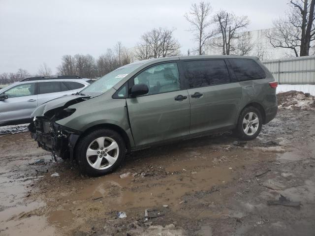 TOYOTA SIENNA 2019 with VIN 5TDZZ3DC1KS971334 - Photo from auction