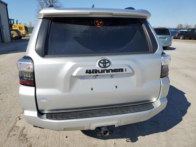 Photo 6 from auction – 2020 TOYOTA 4RUNNER SR with VIN JTEBU5JR5L5769149