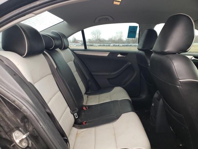 Photo 10 from auction – 2017 VOLKSWAGEN JETTA S with VIN 3VW2B7AJ1HM323286