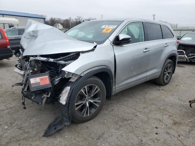 TOYOTA HIGHLANDER 2018 with VIN 5TDBZRFH0JS880549 - Photo from auction