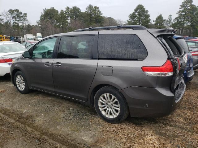 Photo 2 from auction – 2011 TOYOTA SIENNA XLE with VIN 5TDYK3DC1BS167115