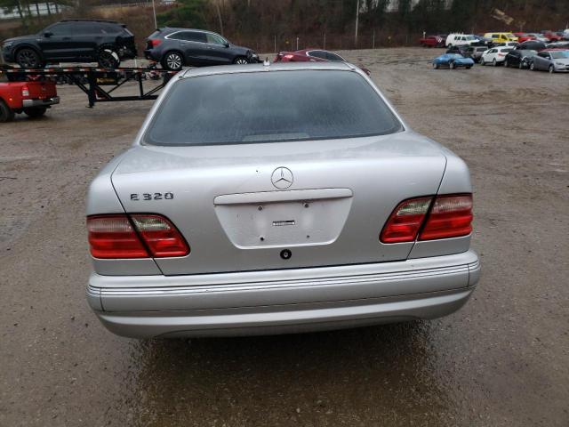 Photo 6 from auction – 2001 MERCEDES-BENZ E 320 with VIN WDBJF65J81B320484