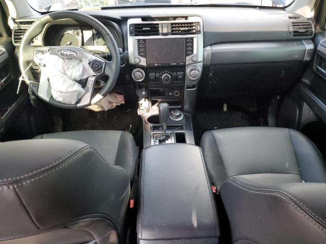 Photo 8 from auction – 2020 TOYOTA 4RUNNER SR with VIN JTEBU5JR5L5815031