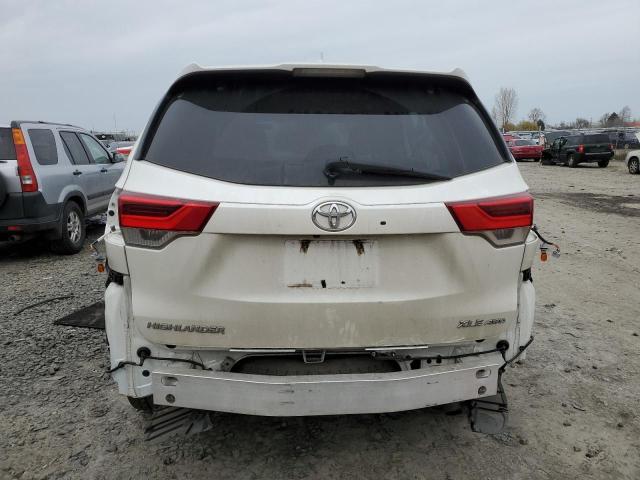 Photo 6 from auction – 2018 TOYOTA HIGHLANDER with VIN 5TDJZRFHXJS538795