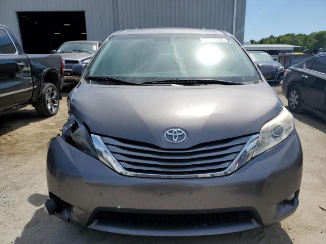 Photo 5 from auction – 2015 TOYOTA SIENNA XLE with VIN 5TDYK3DC5FS607973