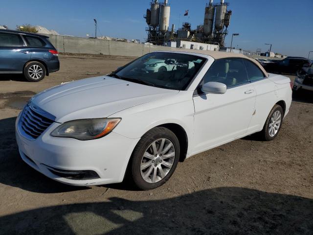 CHRYSLER 200 TOURIN 2014 with VIN 1C3BCBEB6EN158041 - Photo from auction