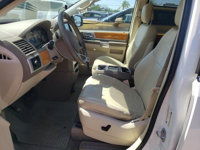 Photo 7 from auction – 2010 CHRYSLER TOWN & COU with VIN 2A4RR7DX8AR376332
