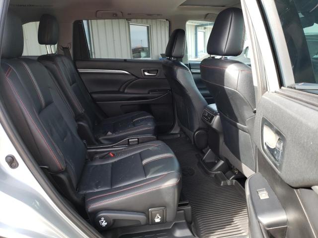 Photo 11 from auction – 2019 TOYOTA HIGHLANDER with VIN 5TDJZRFH5KS579319
