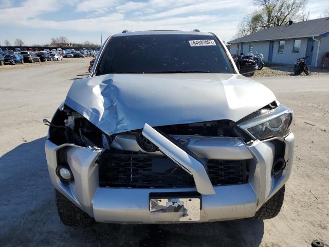 Photo 5 from auction – 2020 TOYOTA 4RUNNER SR with VIN JTEBU5JR5L5769149