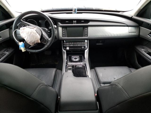 Photo 8 from auction – 2018 JAGUAR XF PREMIUM with VIN SAJBJ4FX7JCY69293