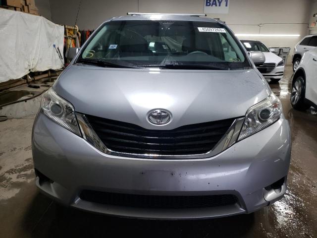 Photo 5 from auction – 2014 TOYOTA SIENNA LE with VIN 5TDKK3DC2ES524750