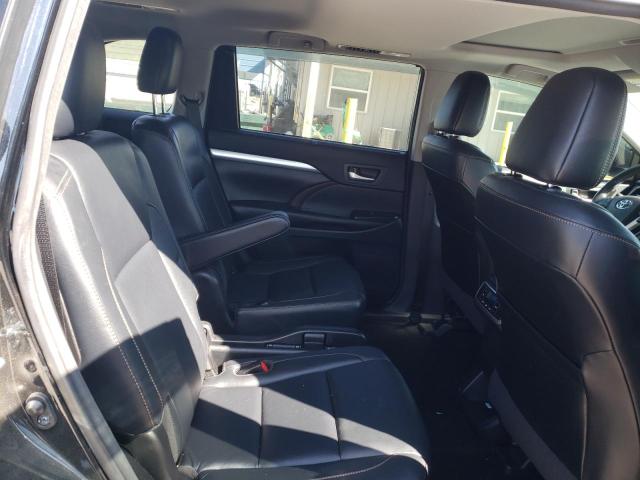 Photo 11 from auction – 2017 TOYOTA HIGHLANDER with VIN 5TDJZRFH7HS453102