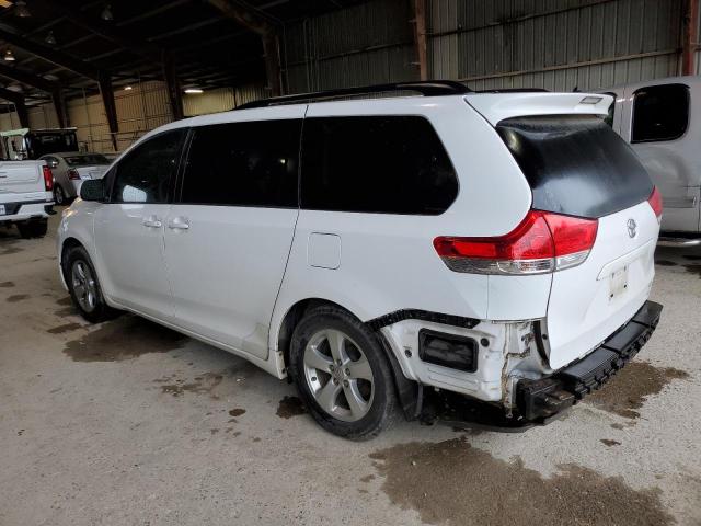 Photo 2 from auction – 2014 TOYOTA SIENNA LE with VIN 5TDKK3DC6ES481434