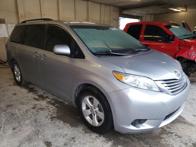 Photo 4 from auction – 2015 TOYOTA SIENNA LE with VIN 5TDKK3DC9FS617847