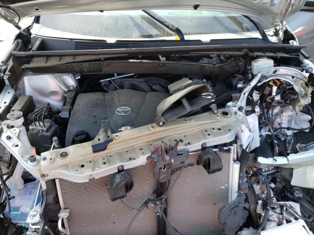 Photo 12 from auction – 2019 TOYOTA HIGHLANDER with VIN 5TDJZRFH5KS579319