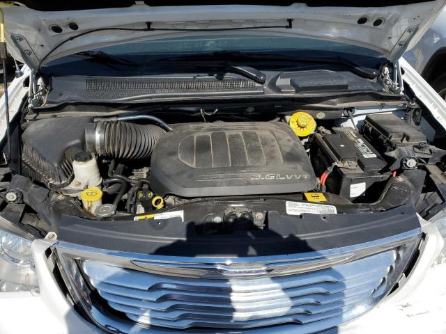Photo 12 from auction – 2016 CHRYSLER TOWN & COU with VIN 2C4RC1BGXGR189299