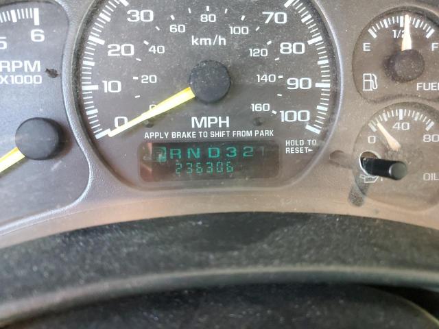 Photo 9 from auction – 2000 CHEVROLET SILVERADO with VIN 1GCEC19T9YZ144153
