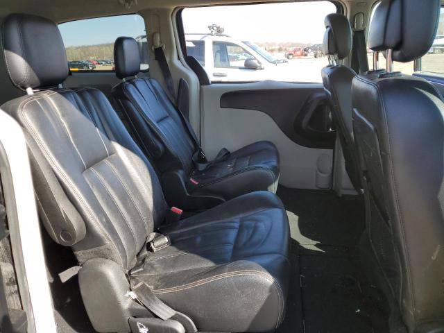 Photo 11 from auction – 2014 CHRYSLER TOWN & COU with VIN 2C4RC1BG6ER217029