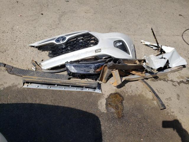 Photo 13 from auction – 2022 TOYOTA HIGHLANDER with VIN 5TDZZRAH7NS143148