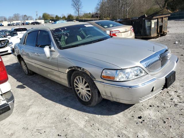 Photo 4 from auction – 2003 LINCOLN TOWN CAR E with VIN 1LNHM81W03Y672988
