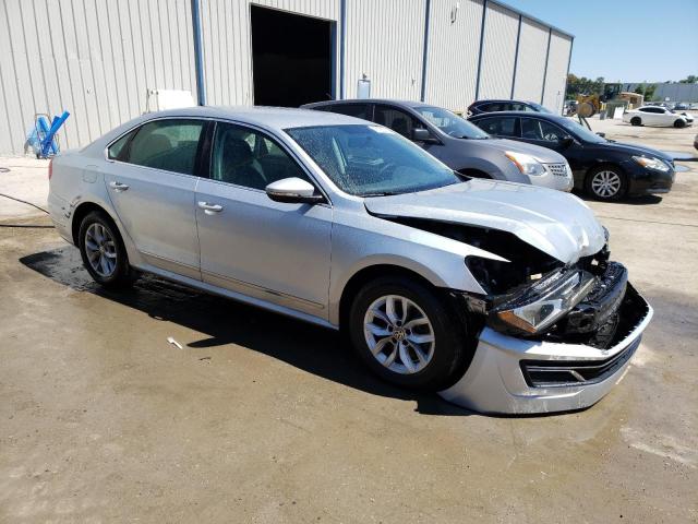 Photo 4 from auction – 2016 VOLKSWAGEN PASSAT S with VIN 1VWAS7A36GC034563
