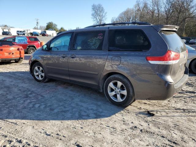 Photo 2 from auction – 2013 TOYOTA SIENNA LE with VIN 5TDKK3DC7DS326891