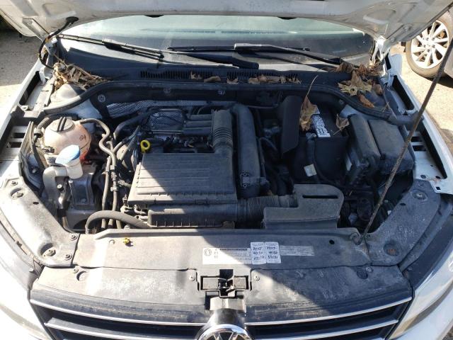 Photo 11 from auction – 2017 VOLKSWAGEN JETTA S with VIN 3VW2B7AJ3HM385045