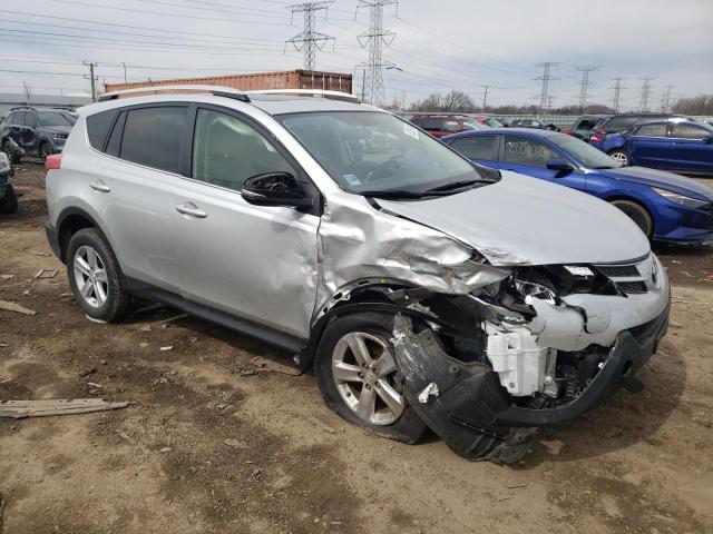 Photo 4 from auction – 2014 TOYOTA RAV4 XLE with VIN JTMWFREV4EJ010503