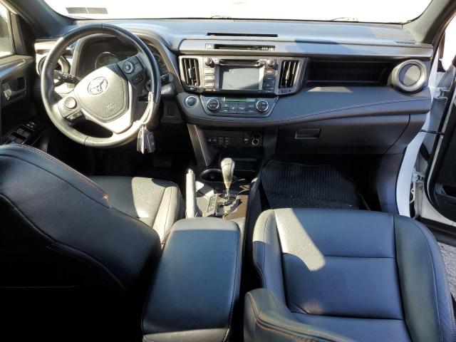 Photo 8 from auction – 2017 TOYOTA RAV4 SE with VIN JTMJFREV0HD217547