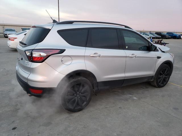 Photo 3 from auction – 2018 FORD ESCAPE SE with VIN 1FMCU0GD9JUC05784