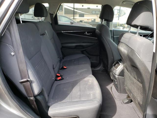 Photo 11 from auction – 2017 KIA SORENTO LX with VIN 5XYPG4A30HG220187