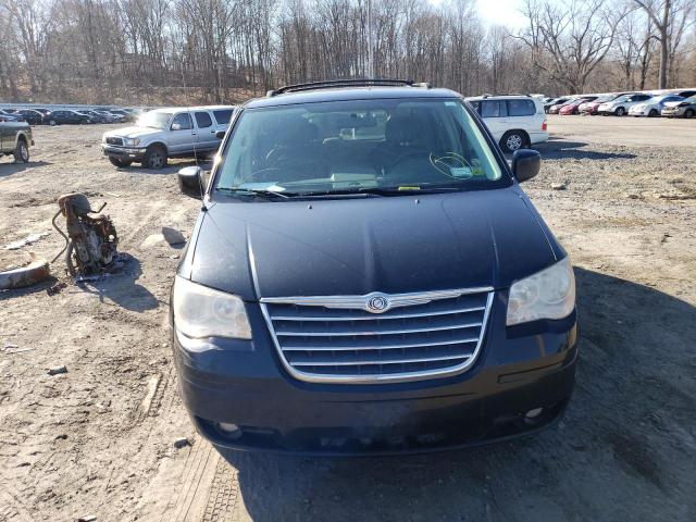 Photo 5 from auction – 2010 CHRYSLER TOWN AND C with VIN 2A4RR8DX6AR330701