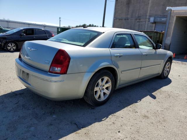 Photo 3 from auction – 2005 CHRYSLER 300 TOURIN with VIN 2C3AA53G85H685413