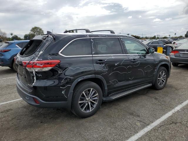Photo 3 from auction – 2018 TOYOTA HIGHLANDER with VIN 5TDJZRFH7JS548331