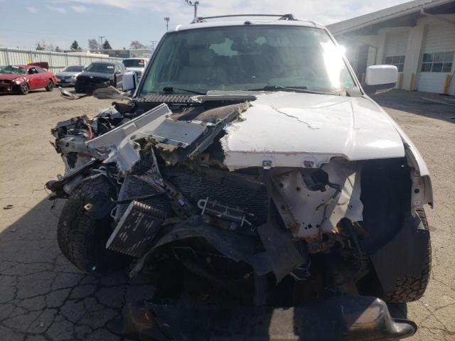 Photo 5 from auction – 2004 LINCOLN NAVIGATOR with VIN 5LMFU28R94LJ01404
