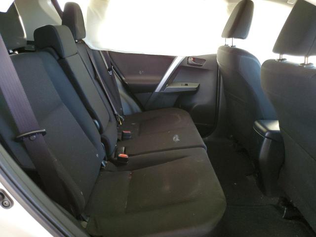 Photo 10 from auction – 2018 TOYOTA RAV4 LE with VIN JTMZFREV3JJ744332