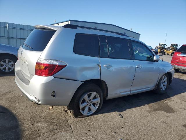 Photo 3 from auction – 2010 TOYOTA HIGHLANDER with VIN 5TDBK3EHXAS018975