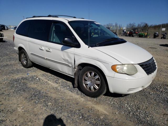 Photo 4 from auction – 2005 CHRYSLER TOWN & COU with VIN 2C4GP54L65R491280