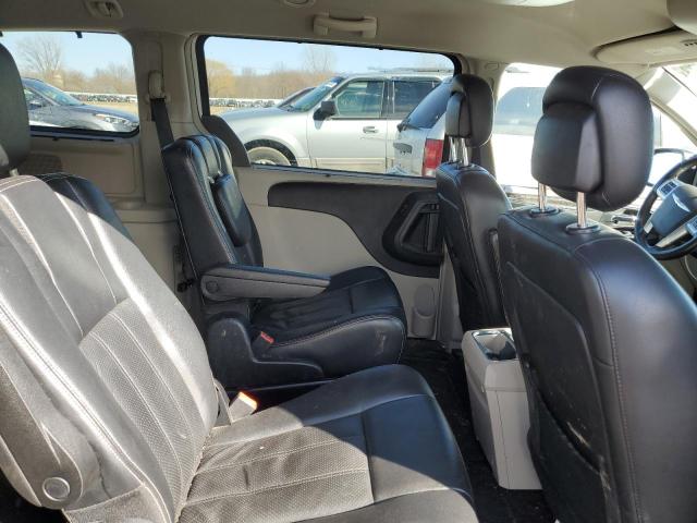 Photo 11 from auction – 2012 CHRYSLER TOWN & COU with VIN 2C4RC1CGXCR125076